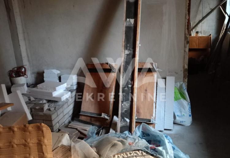 Apatin, Dvojna kuća 72 m2 plac 416 m2