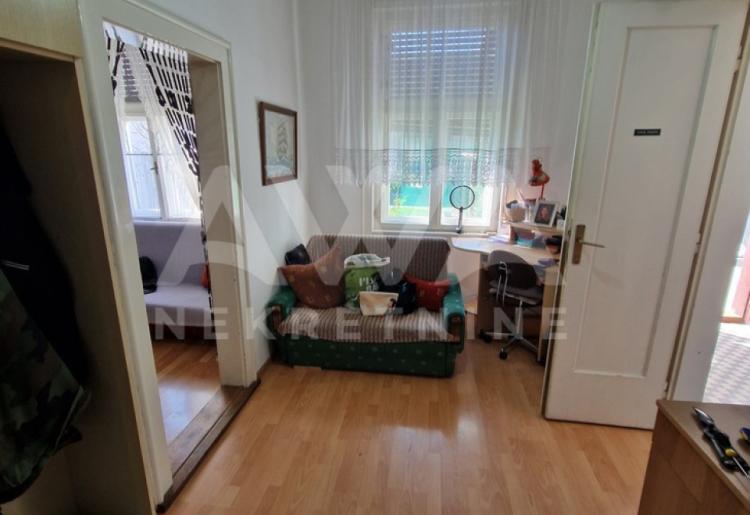 Trosoban Stan u Prigrevici - 76m2