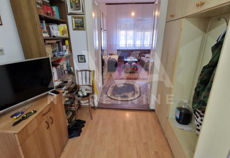 Trosoban Stan u Prigrevici - 76m2