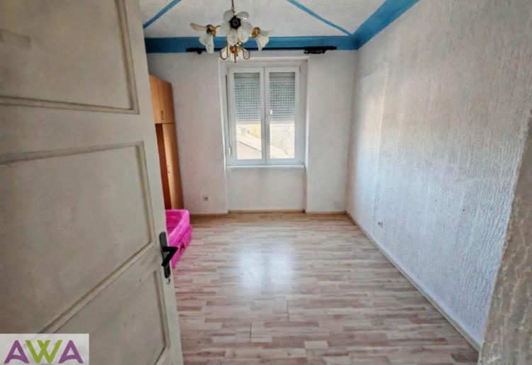Renoviran dvosoban stan 57m² sa garažom – Apatin