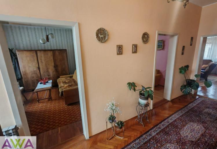 Apatin – Prizemna kuća 163m² u širem centru, mirna ulica, odličan raspored