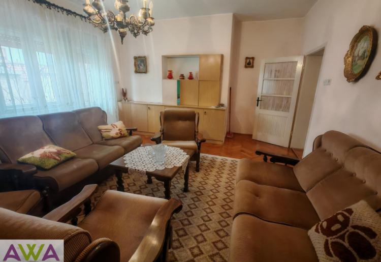 Apatin – Prizemna kuća 163m² u širem centru, mirna ulica, odličan raspored