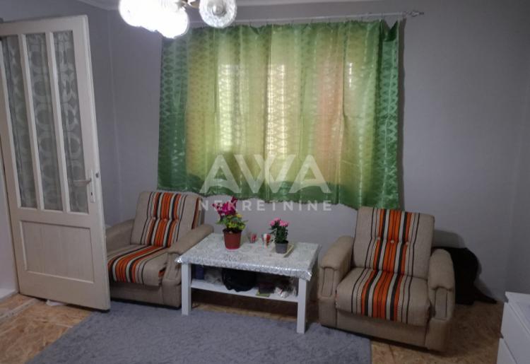 Sonta. Prizemna kuća 109m2, plac 281m2