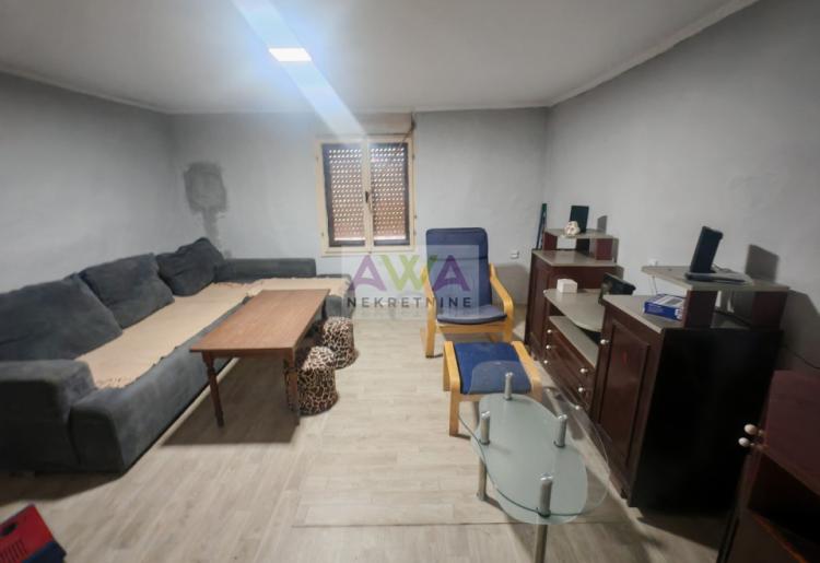 Sonta. Kuća 145m2, plac 8.5ar