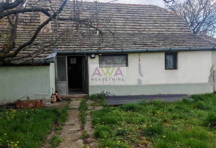 Sonta. Kuća 145m2, plac 8.5ar