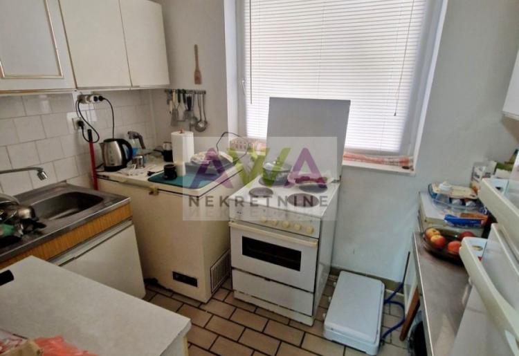 Apatin – Blok 112, trosoban stan 74m², I sprat, namešten