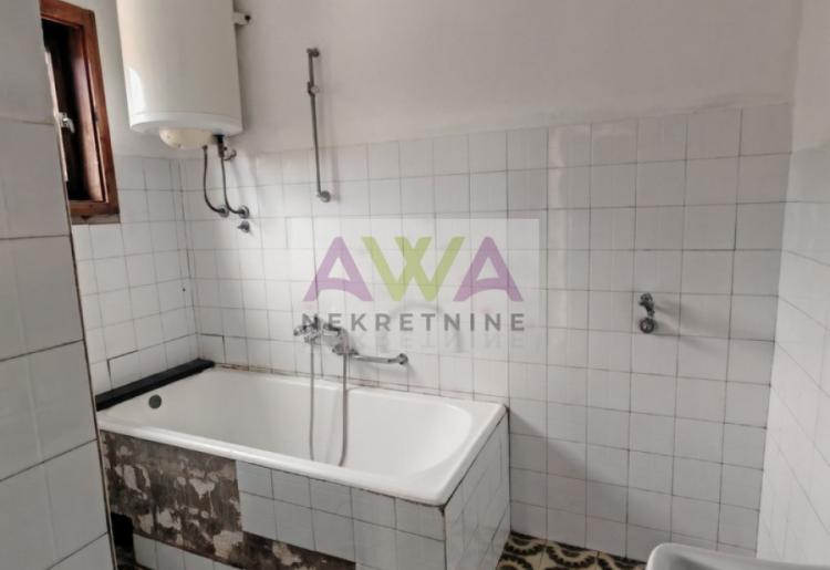 Apatin – Dve kuće po ceni jedne, plac 553m2