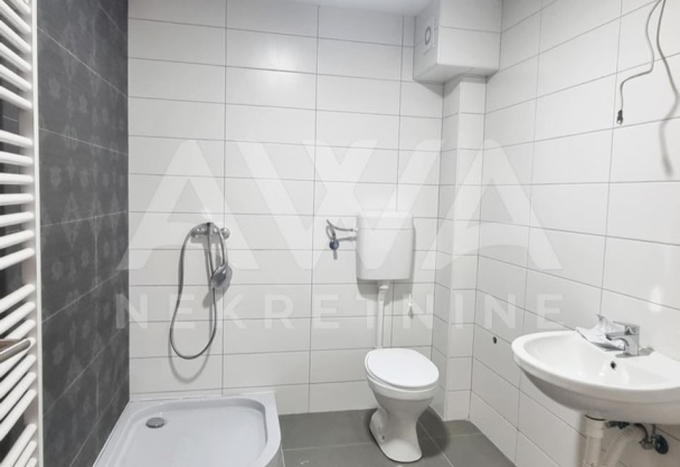 Centar Apatina. Četvorosoban stan, 97m2