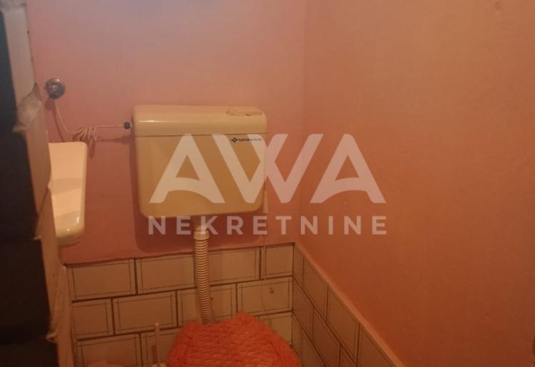 Sonta. Prizemna kuća 100m² na placu od 45,8 ari sa pomoćnim stanom