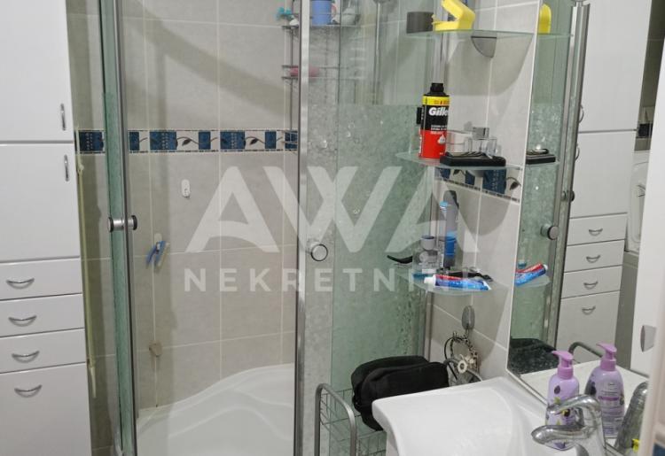 Prodaje se komforan stan 60 m2 na odličnoj lokaciji u centru Apatina!