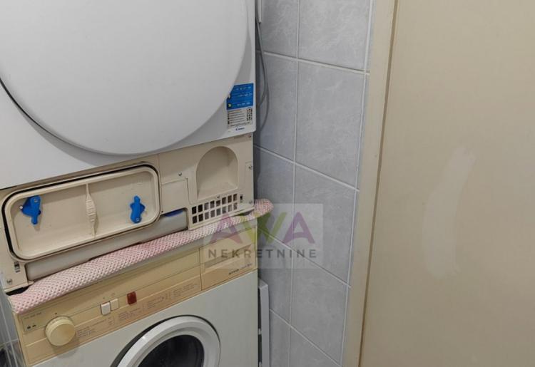 Apatin – prostran trosoban stan 124 m², I sprat, renoviran i namešten