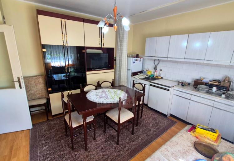 Apatin, Blok 112 – dvosoban stan 58 m² na prvom spratu