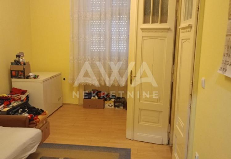 Prigrevica – dvorišni stan 102 m² sa poslovnim prostorom u centru