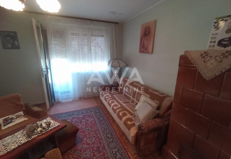 Centar Apatina, 77m2, I sprat