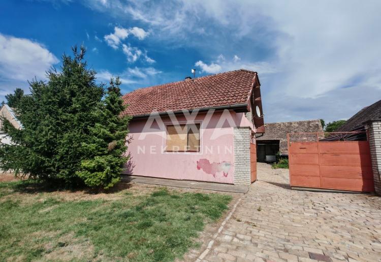 Kupusina. Kuća 277 m2 plac 12ar