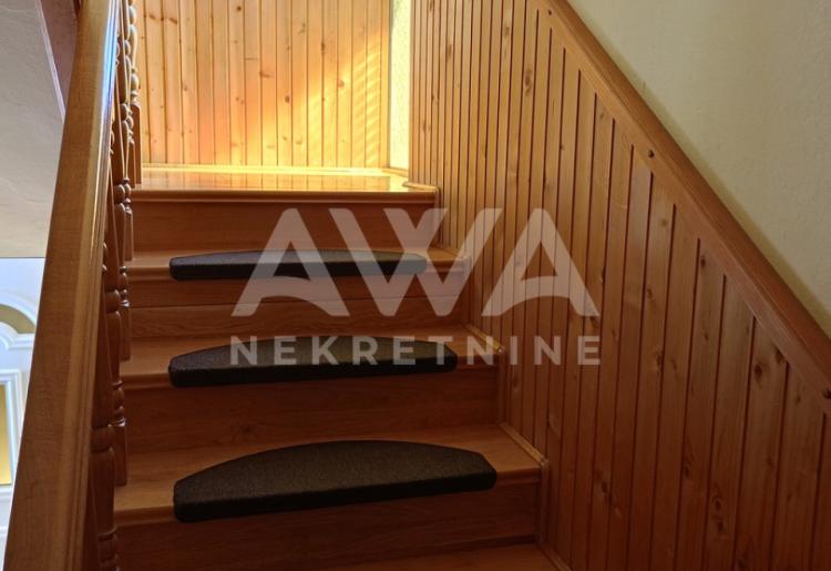 Apatin, Kuća spratnica 87 m2, plac 442 m2
