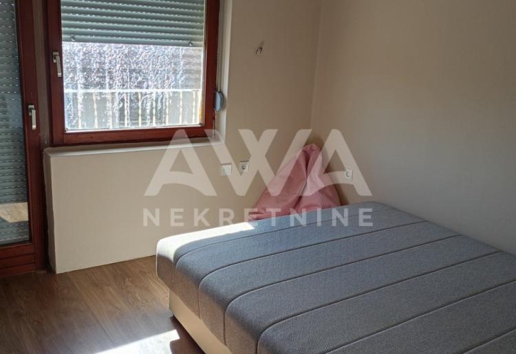 Apatin, Kuća spratnica 87 m2, plac 442 m2