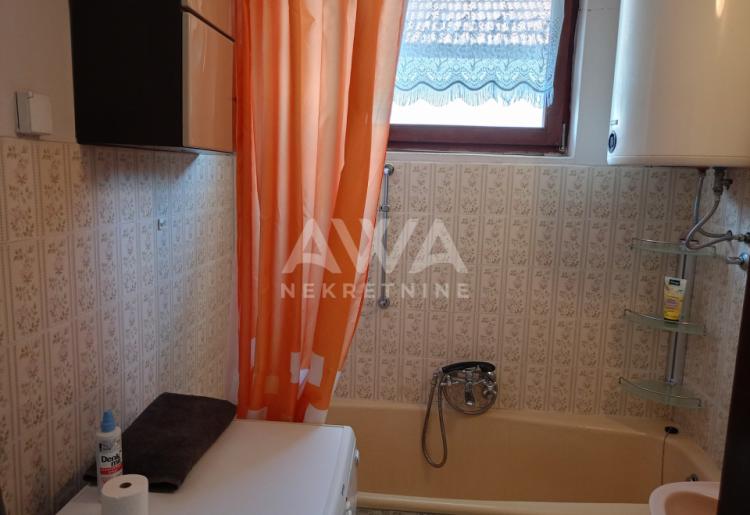Apatin, Kuća spratnica 87 m2, plac 442 m2