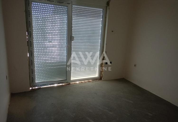 Apatin, Kuća spratnica 87 m2, plac 442 m2